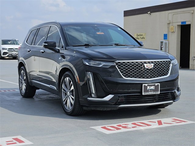 Used 2021 Cadillac XT6 Premium Luxury image 3