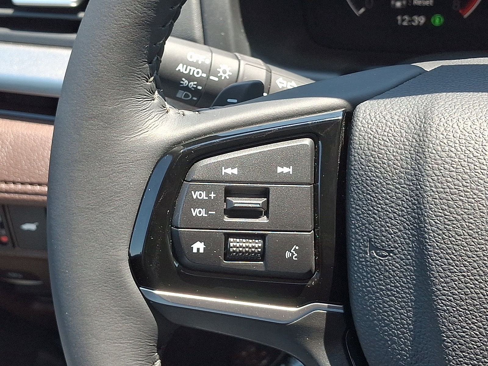 Certified 2025 Honda Odyssey Touring image 22