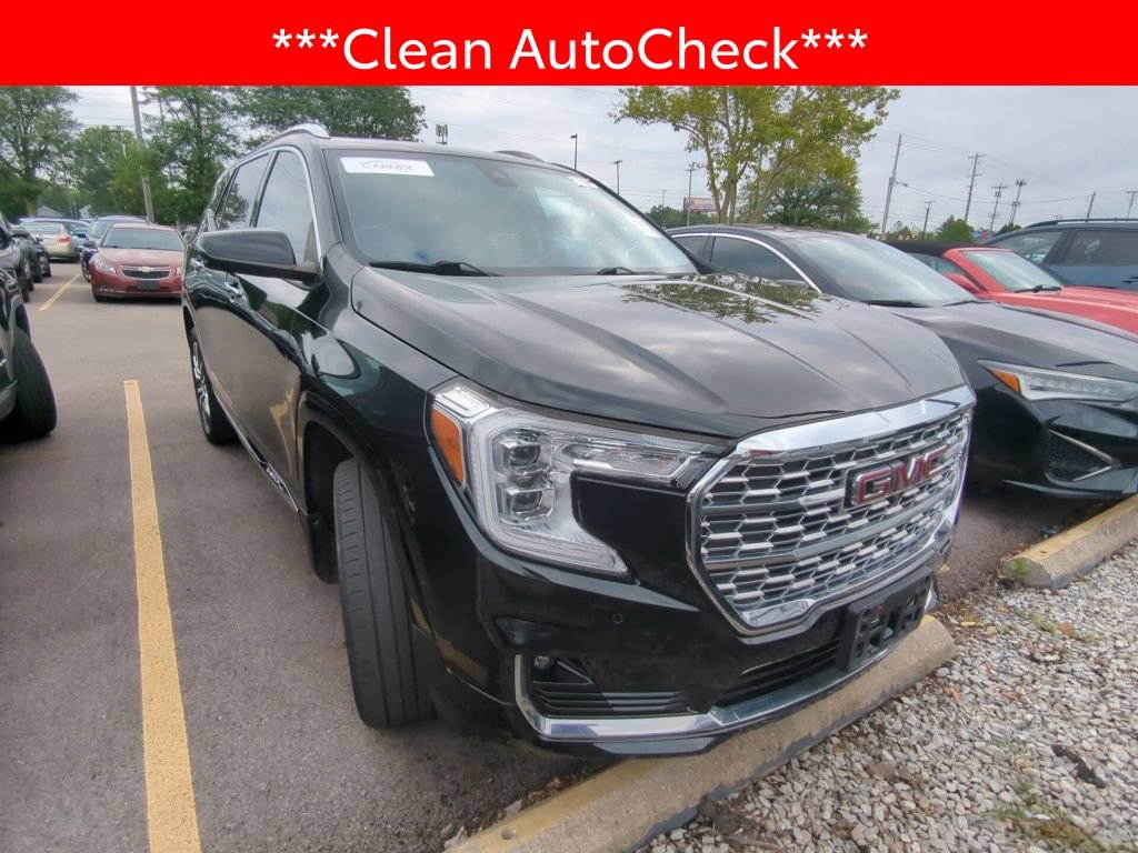 Used 2022 GMC Terrain Denali w/ LPO, Floor Liner Package AWD/4WD image 3