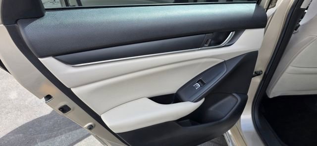 Used 2020 Honda Accord EX image 10