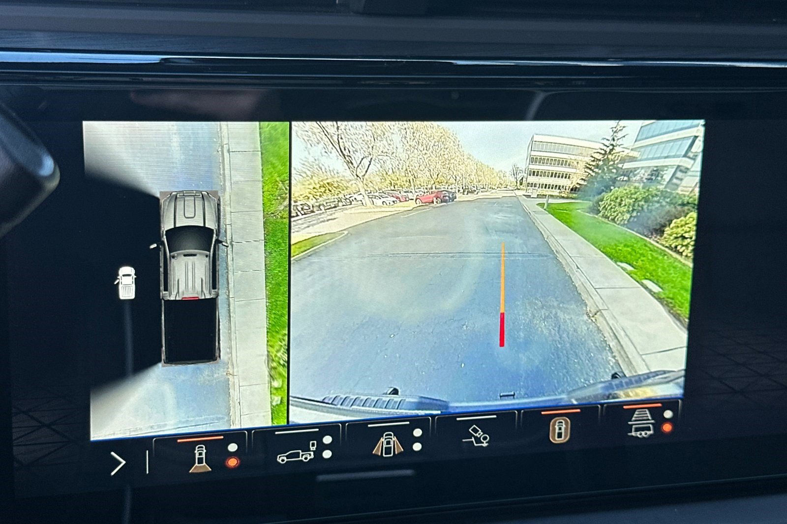 Used 2024 GMC Sierra 2500 AT4X w/ AT4X AEV Edition image 25