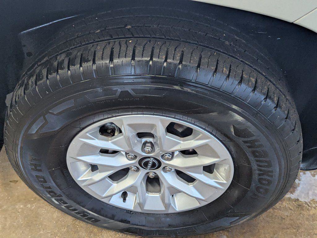 Used 2024 Nissan Frontier SV w/ Technology Package image 27