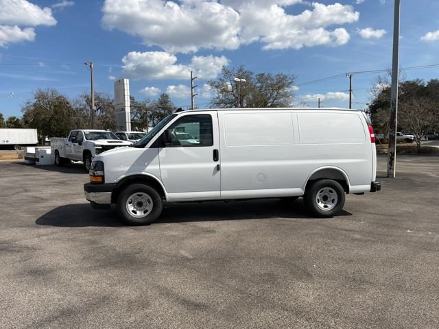 New 2026 Chevrolet Express 2500 w/ Driver Convenience Package RWD image 5