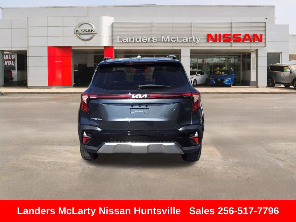 Used 2025 Kia Seltos EX w/ EX Sunroof Package FWD image 5