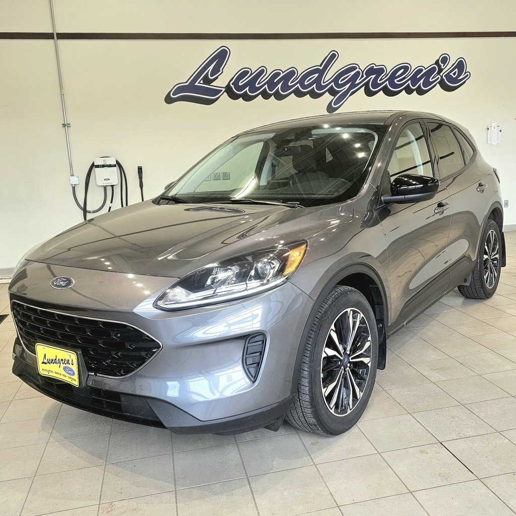 Used 2022 Ford Escape SE w/ SE Sport Appearance Package