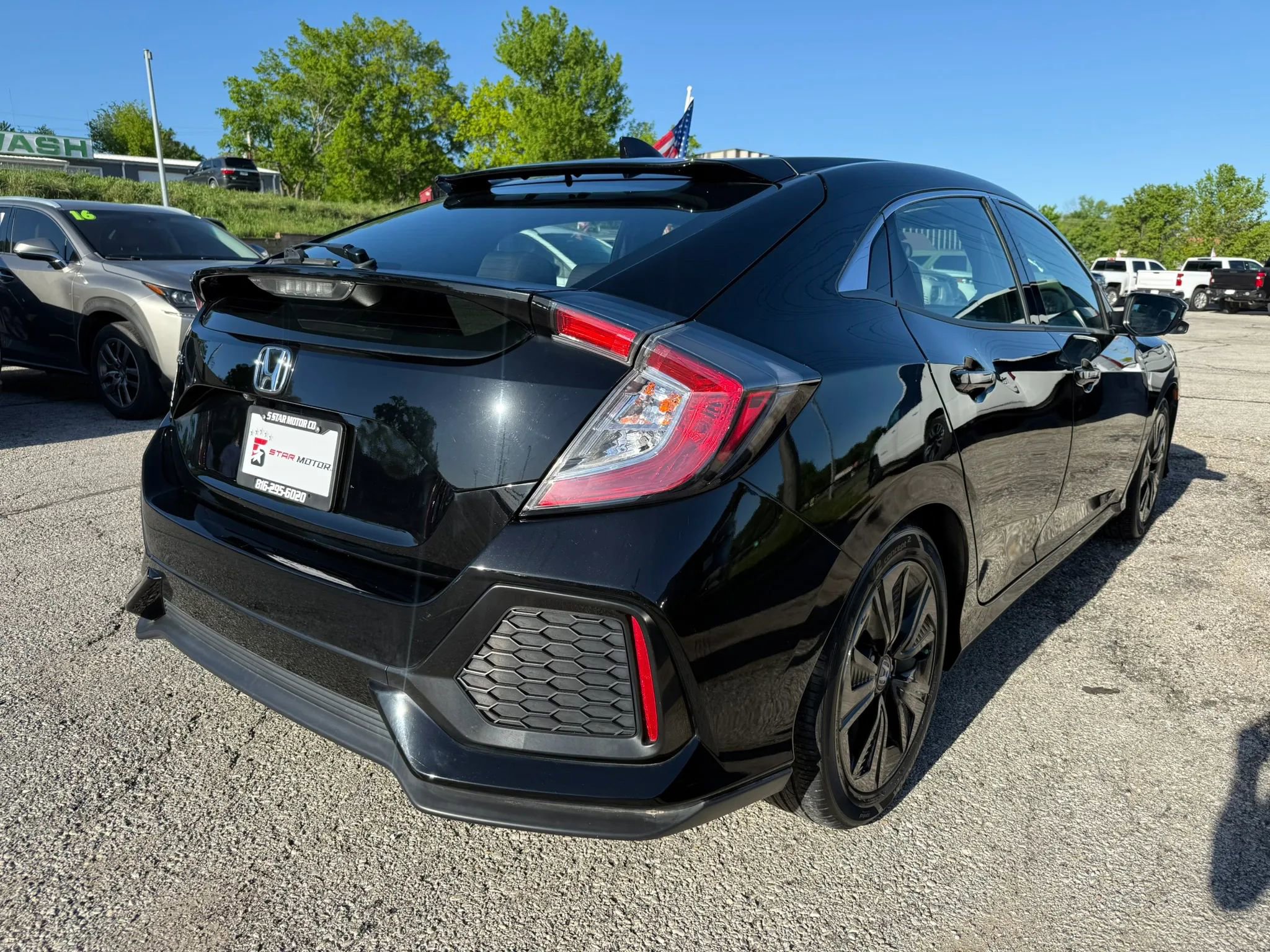 Used 2018 Honda Civic EX image 3