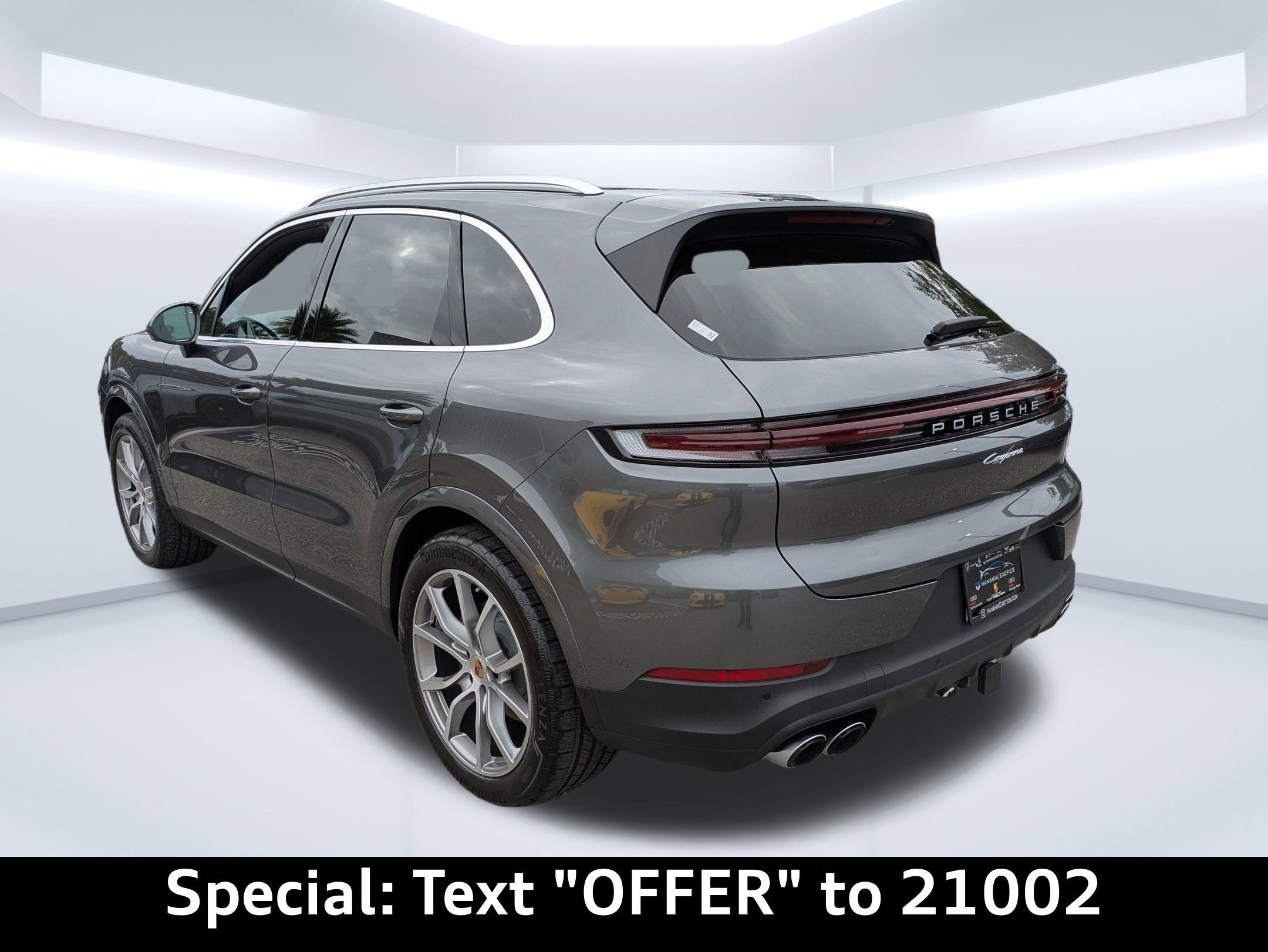 Used 2025 Porsche Cayenne Base image 6