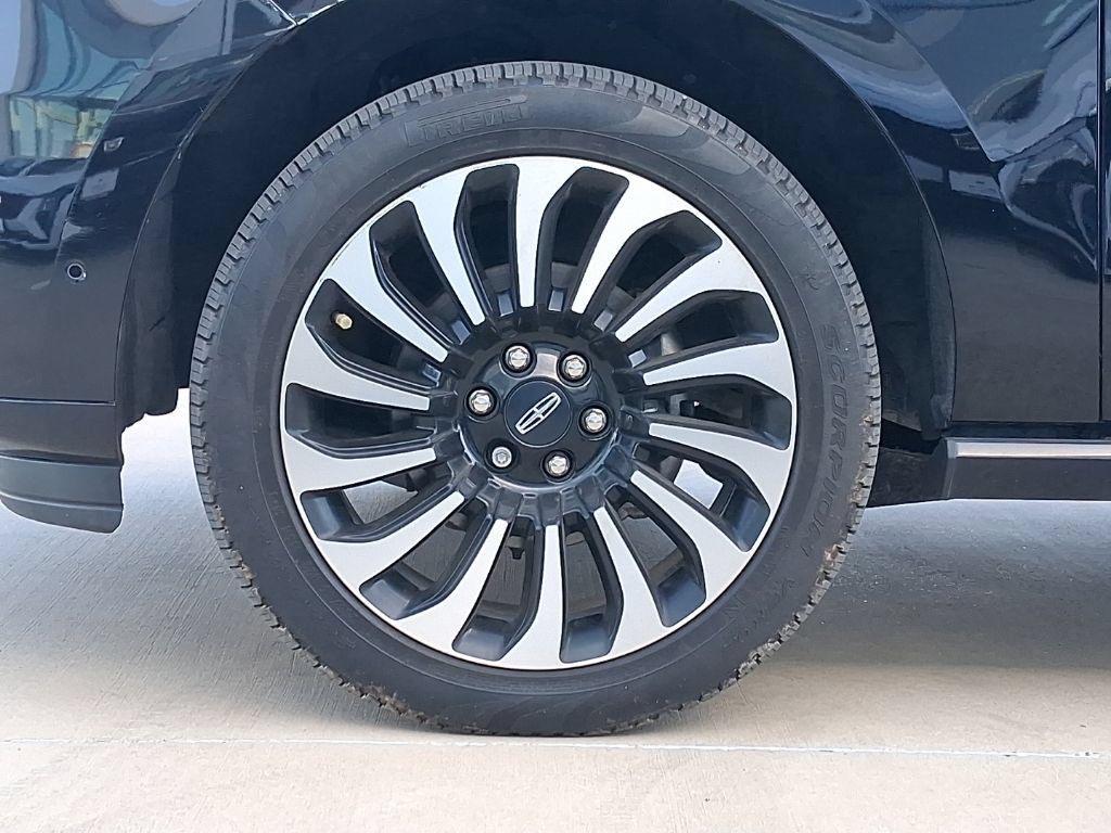 Used 2023 Lincoln Navigator L Black Label AWD/4WD image 27