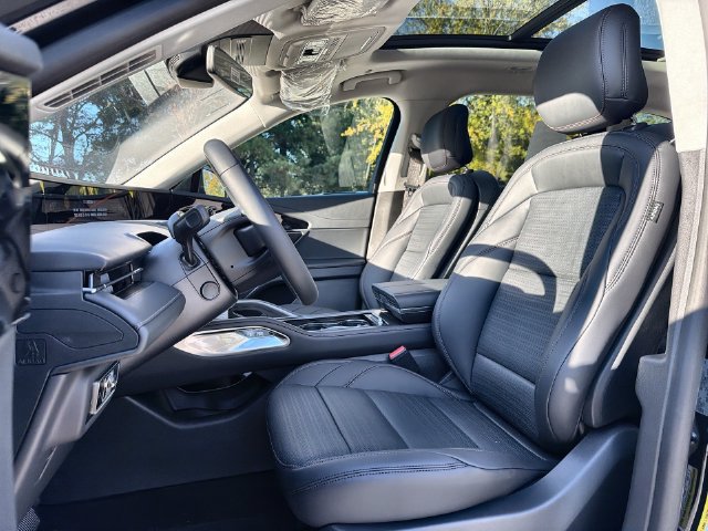 New 2026 Lincoln Nautilus Reserve w/ Jet Appearance Package AWD/4WD image 11