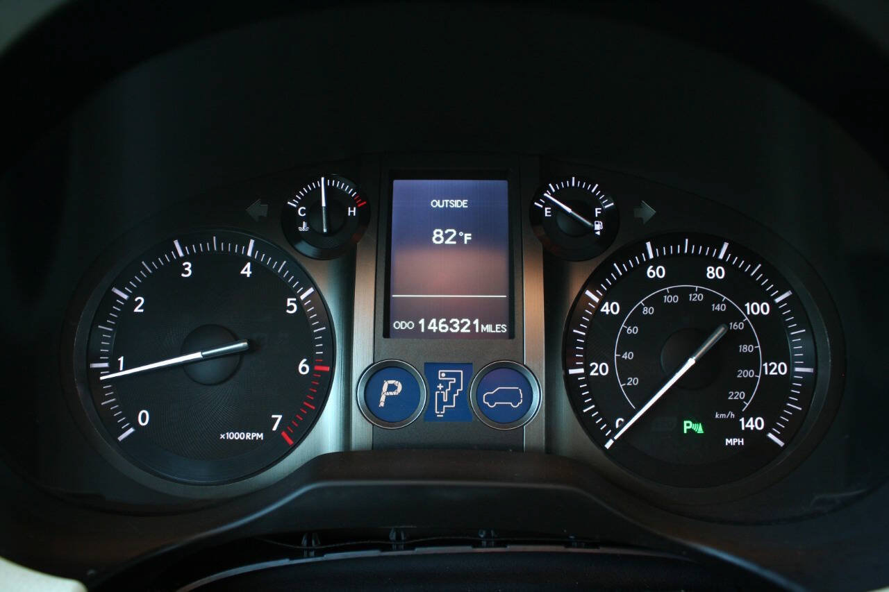 Used 2013 Lexus GX 460 w/ Convenience Pkg AWD/4WD image 19