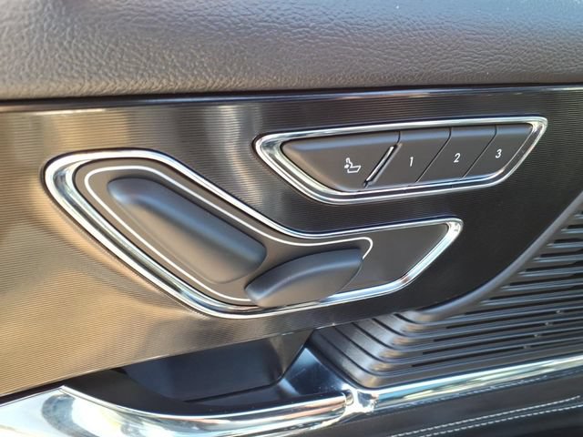 Used 2022 Lincoln Corsair AWD w/ Premium Package image 10