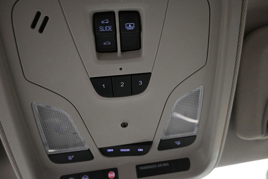 Used 2017 Chevrolet Impala Premier w/ Enhanced Convenience Package FWD image 18