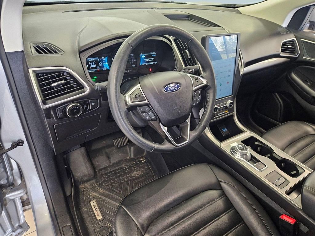 Used 2024 Ford Edge SEL AWD/4WD image 13