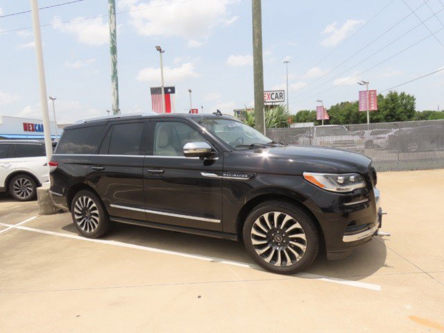 Used 2022 Lincoln Navigator Black Label AWD/4WD image 6