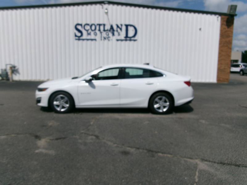 Used 2024 Chevrolet Malibu LS w/ Driver Confidence Package FWD image 1