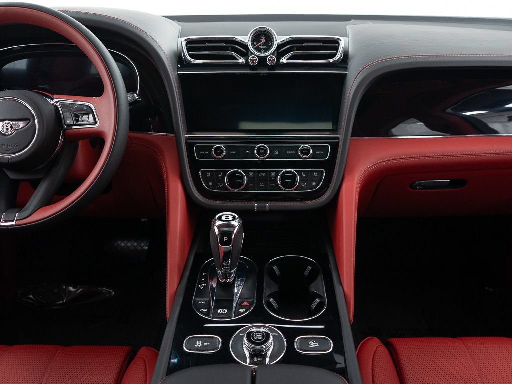 Certified 2023 Bentley Bentayga AWD/4WD image 30