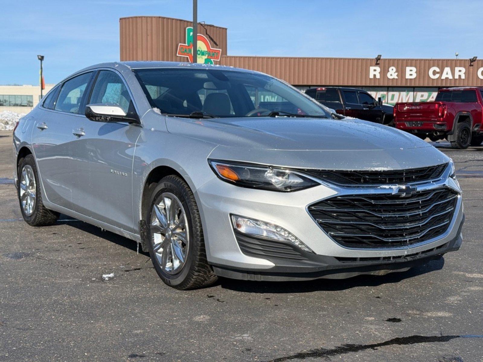Used 2020 Chevrolet Malibu LT image 2