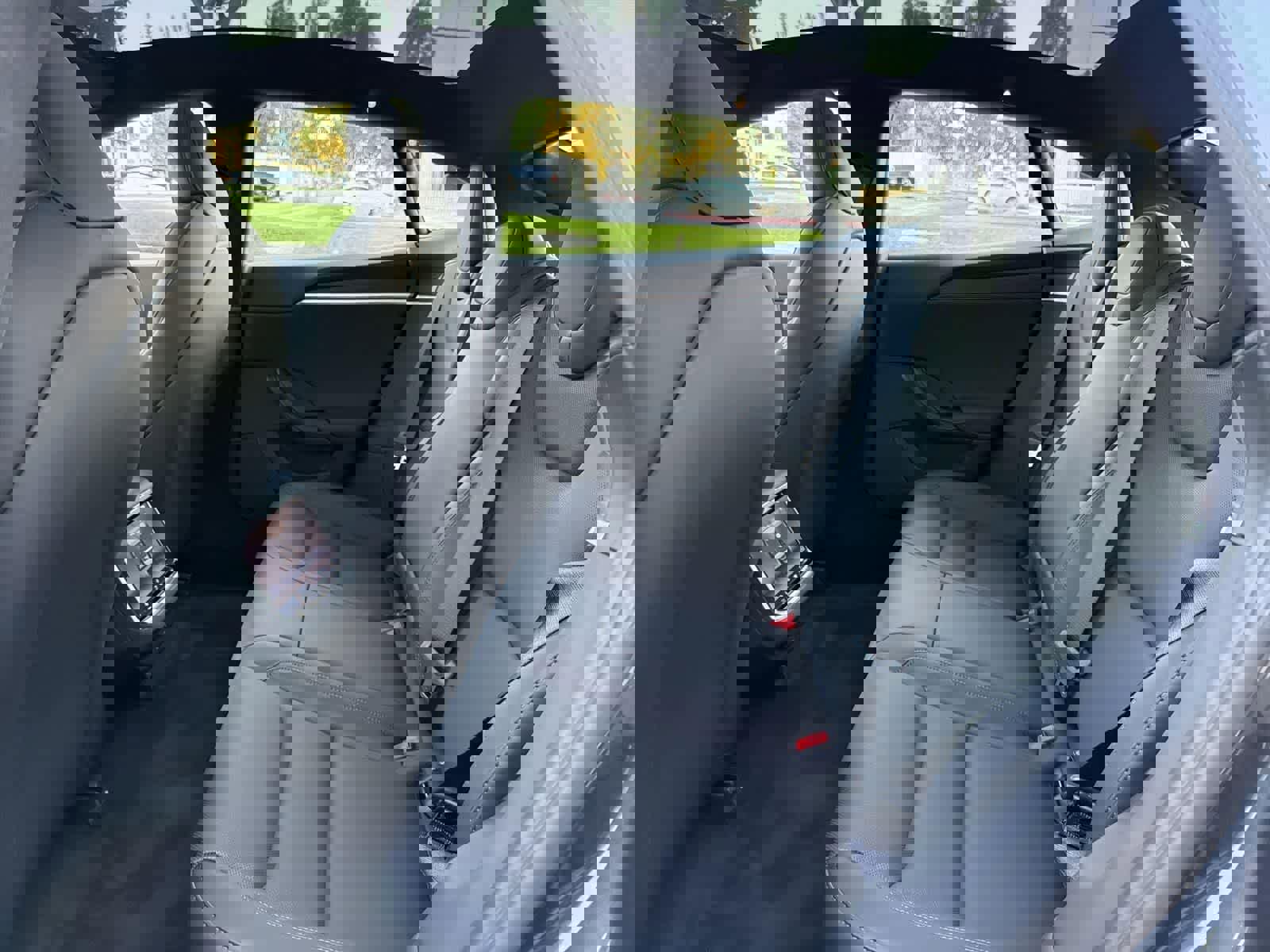 Used 2025 Tesla Model S image 27