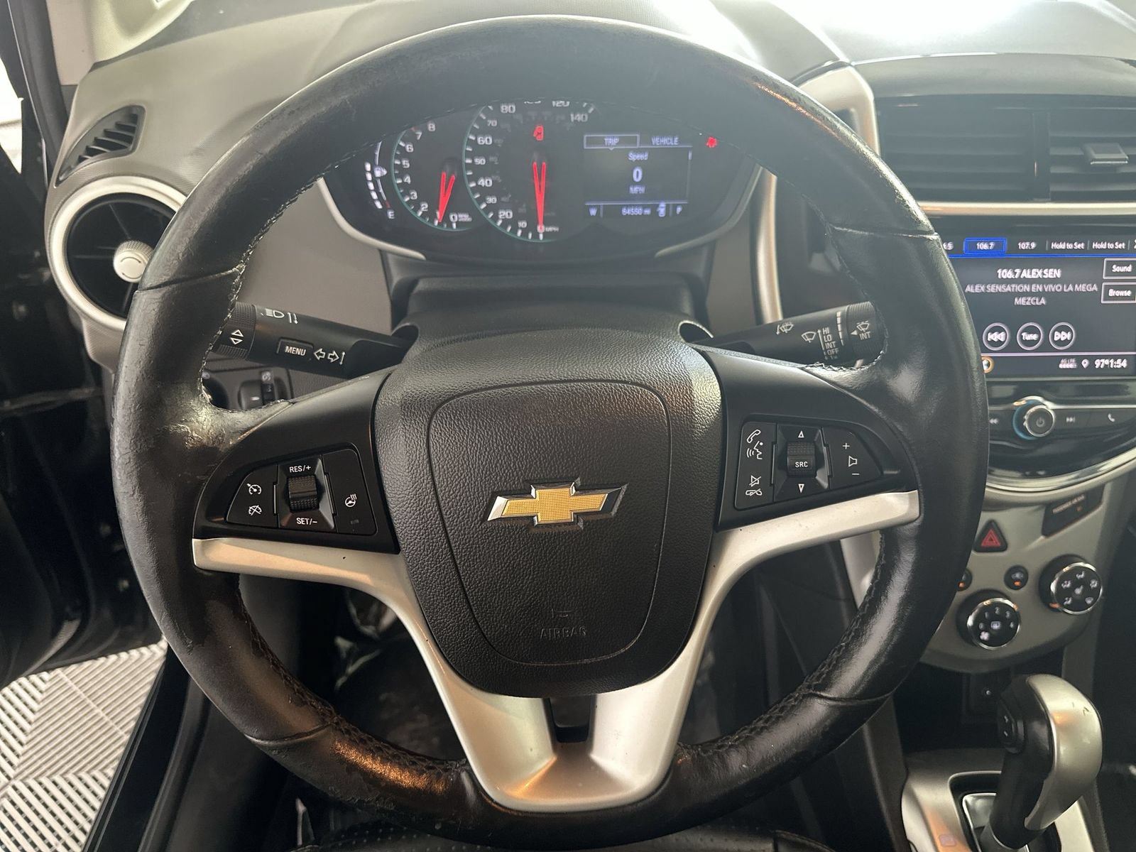 Used 2020 Chevrolet Sonic Premier FWD image 14