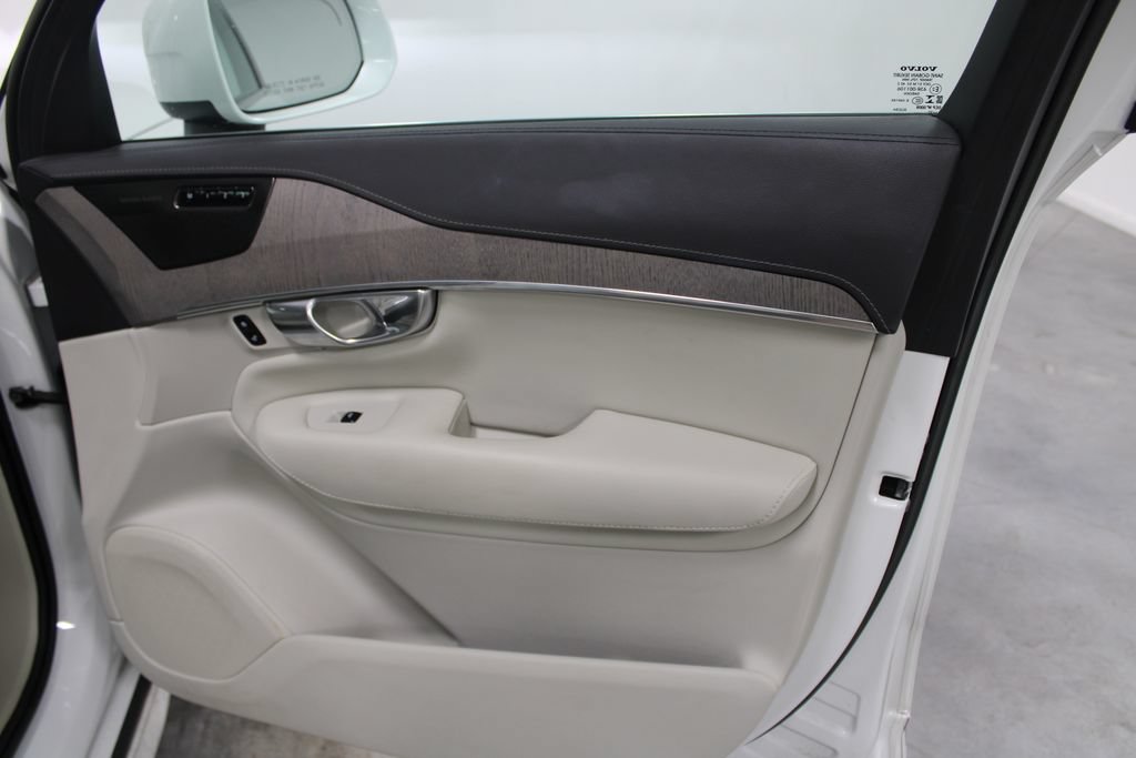Used 2022 Volvo XC90 T8 Inscription w/ Advanced Package AWD/4WD image 26
