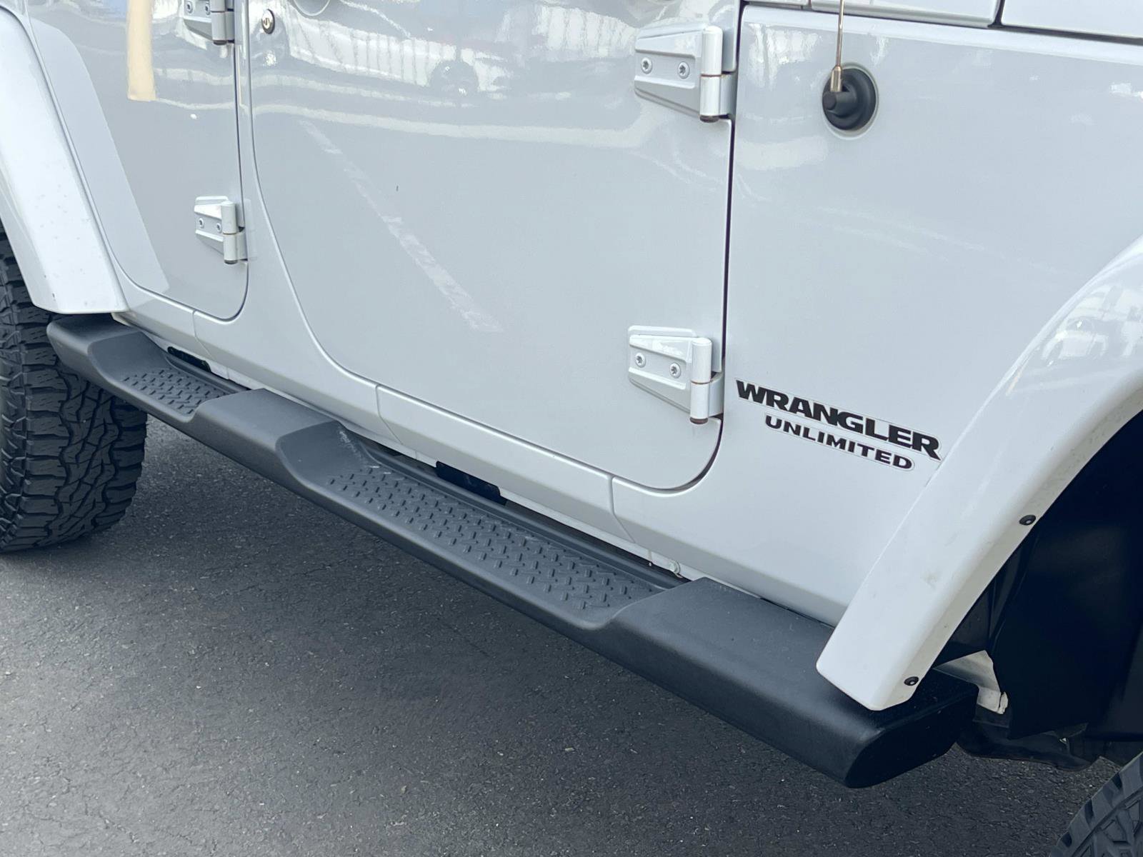 Used 2016 Jeep Wrangler Unlimited Rubicon w/ Connectivity Group image 29