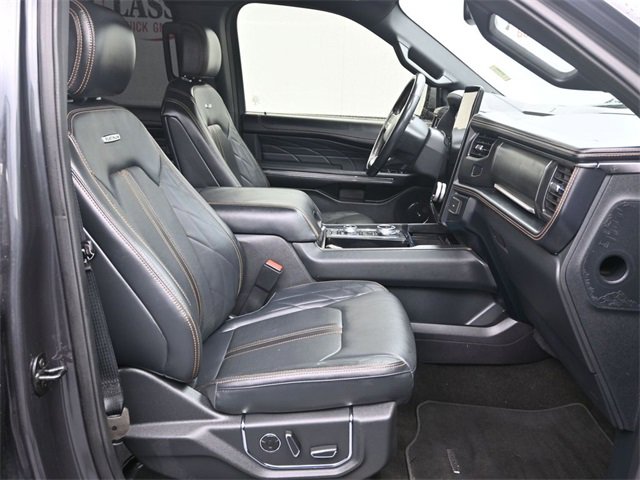 Used 2023 Ford Expedition Max Platinum image 10