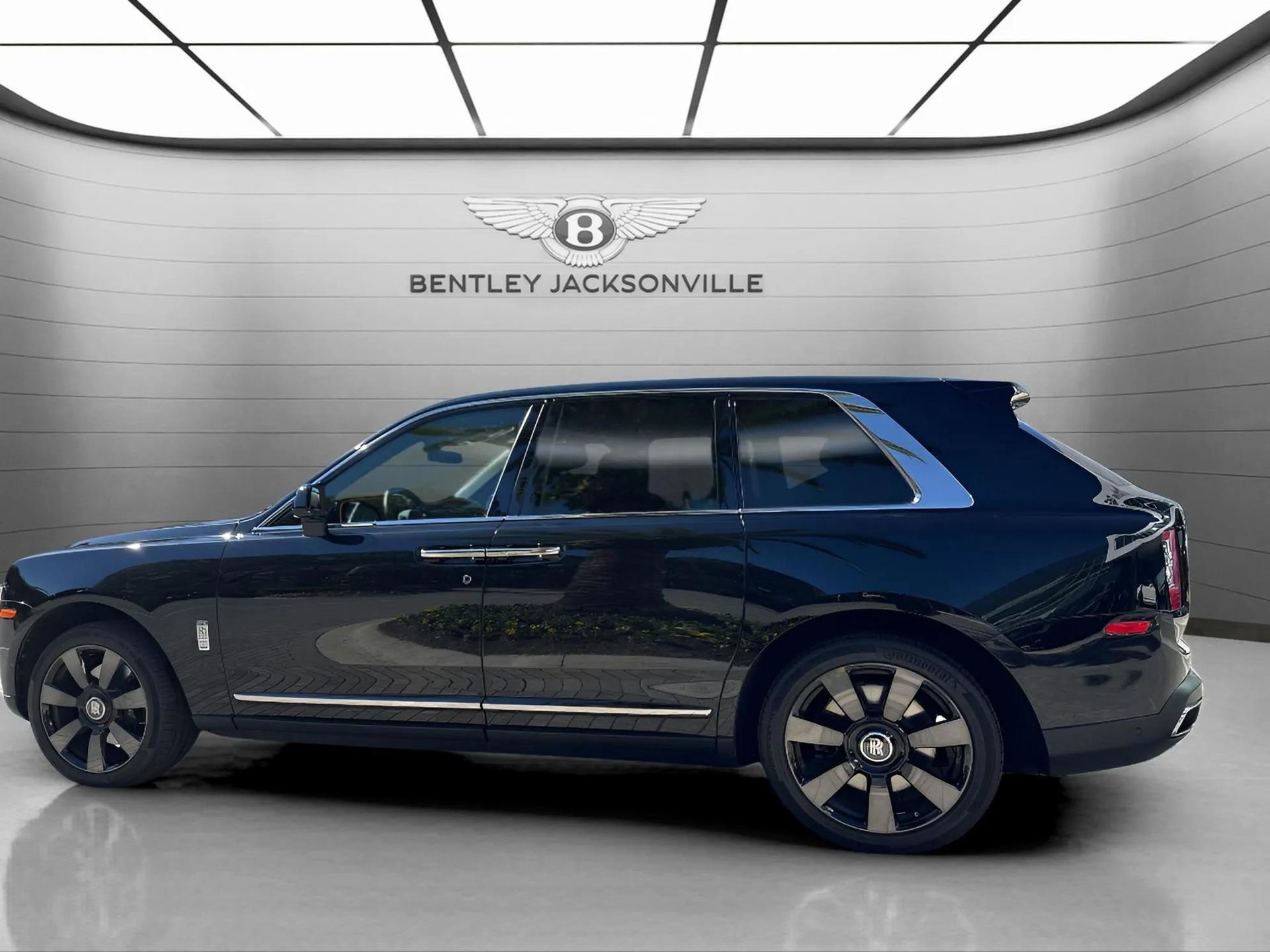 Used 2022 Rolls-Royce Cullinan image 7