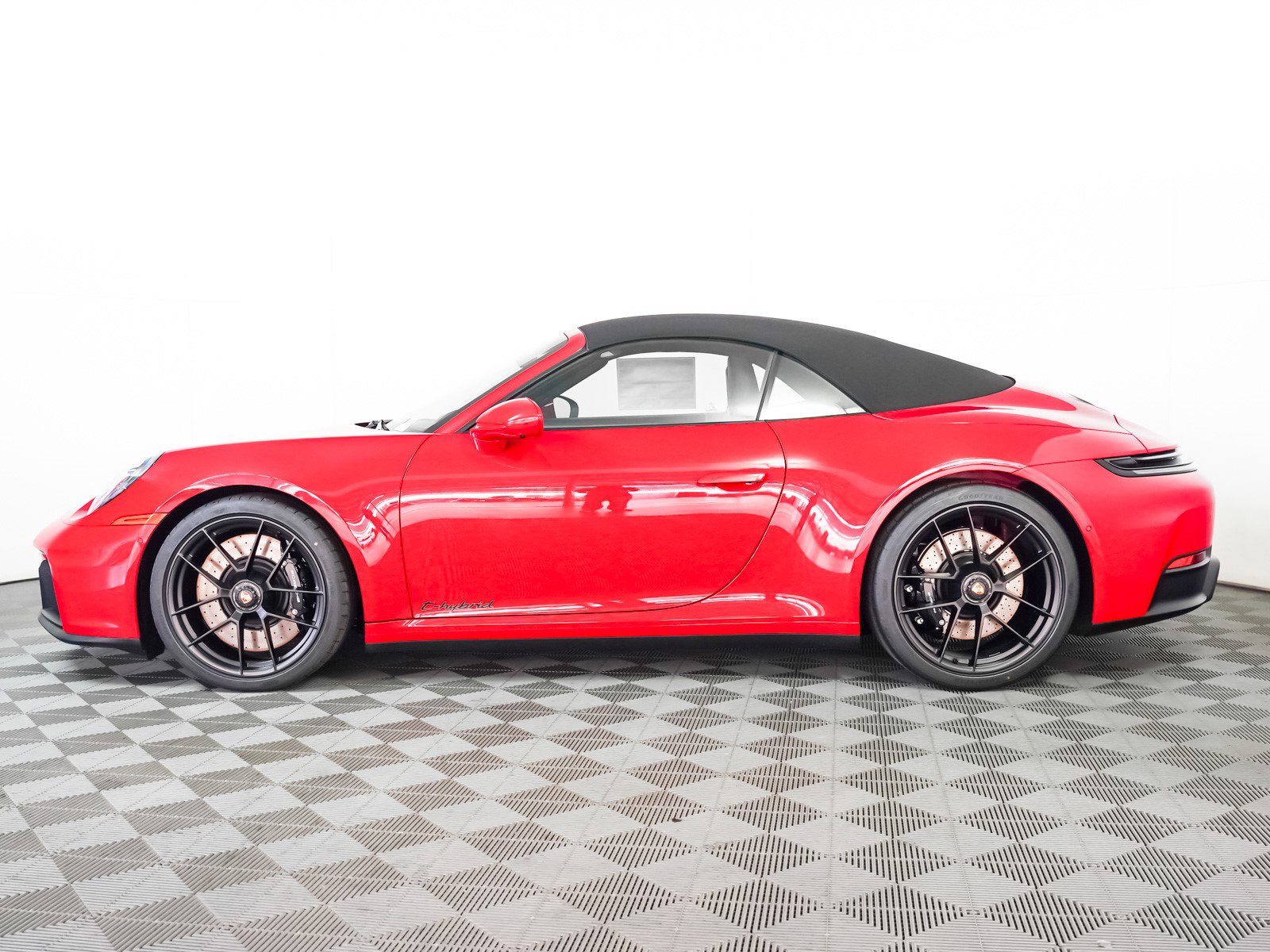 New 2026 Porsche 911 Carrera 4 GTS image 2