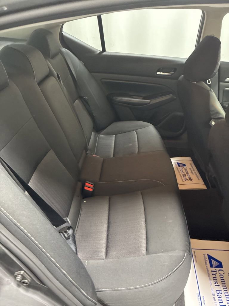 Used 2022 Nissan Altima 2.5 SV image 23