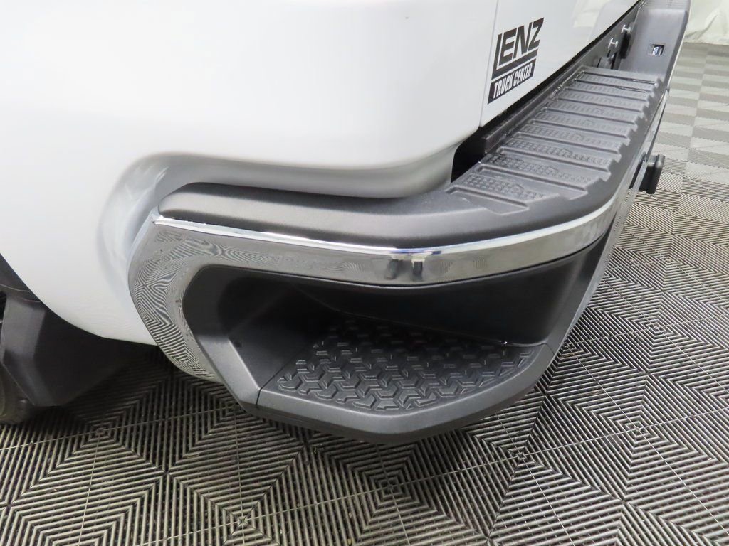 Used 2024 GMC Sierra 1500 SLE w/ X31 Off-Road Package image 35