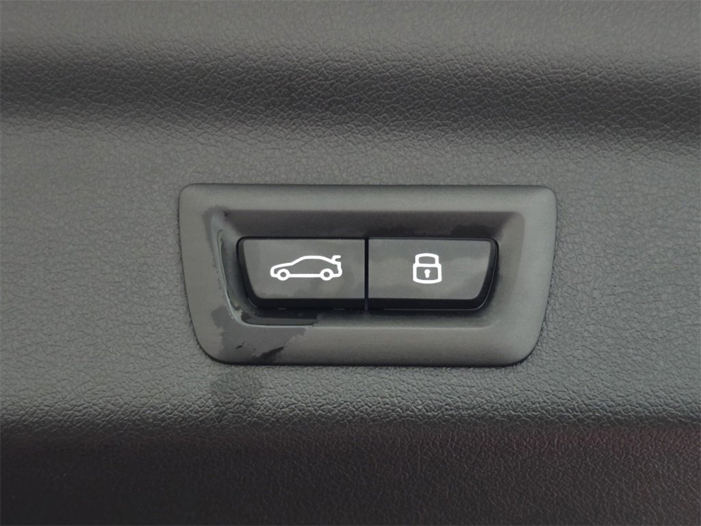 Used 2023 BMW X1 xDrive28i w/ Premium Package image 16