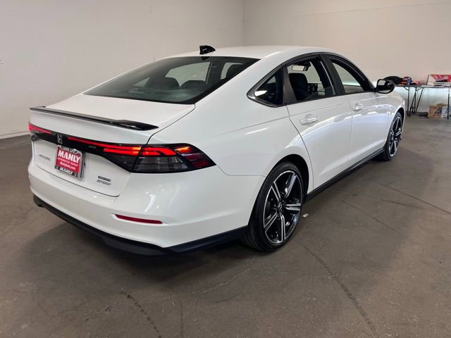 Used 2025 Honda Accord Sport image 3