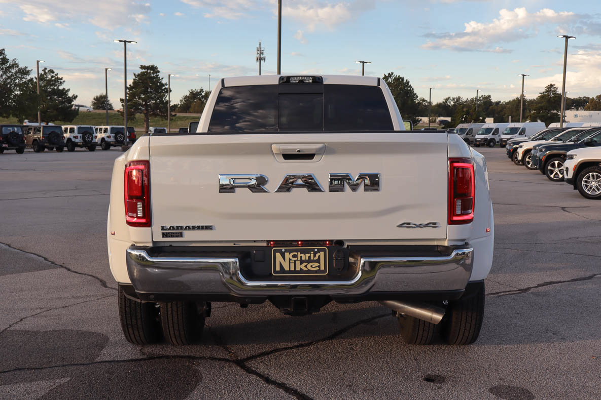 New 2027 RAM 3500 Laramie AWD/4WD image 5