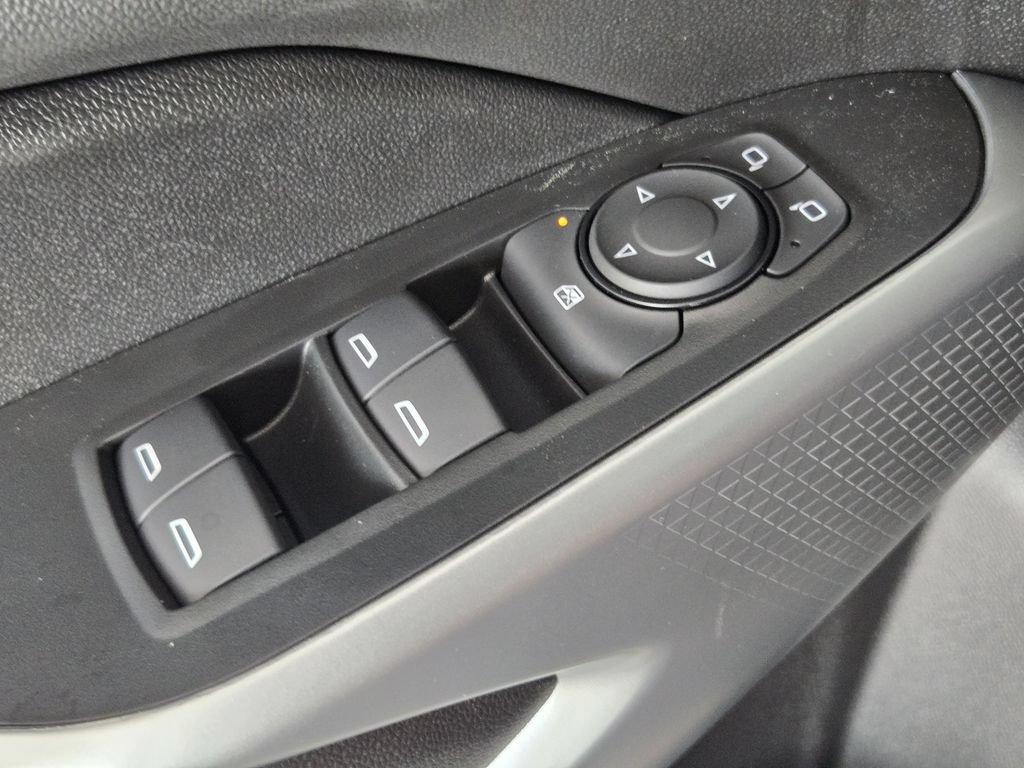 New 2026 Chevrolet Trax LS w/ LS Convenience Package FWD image 24