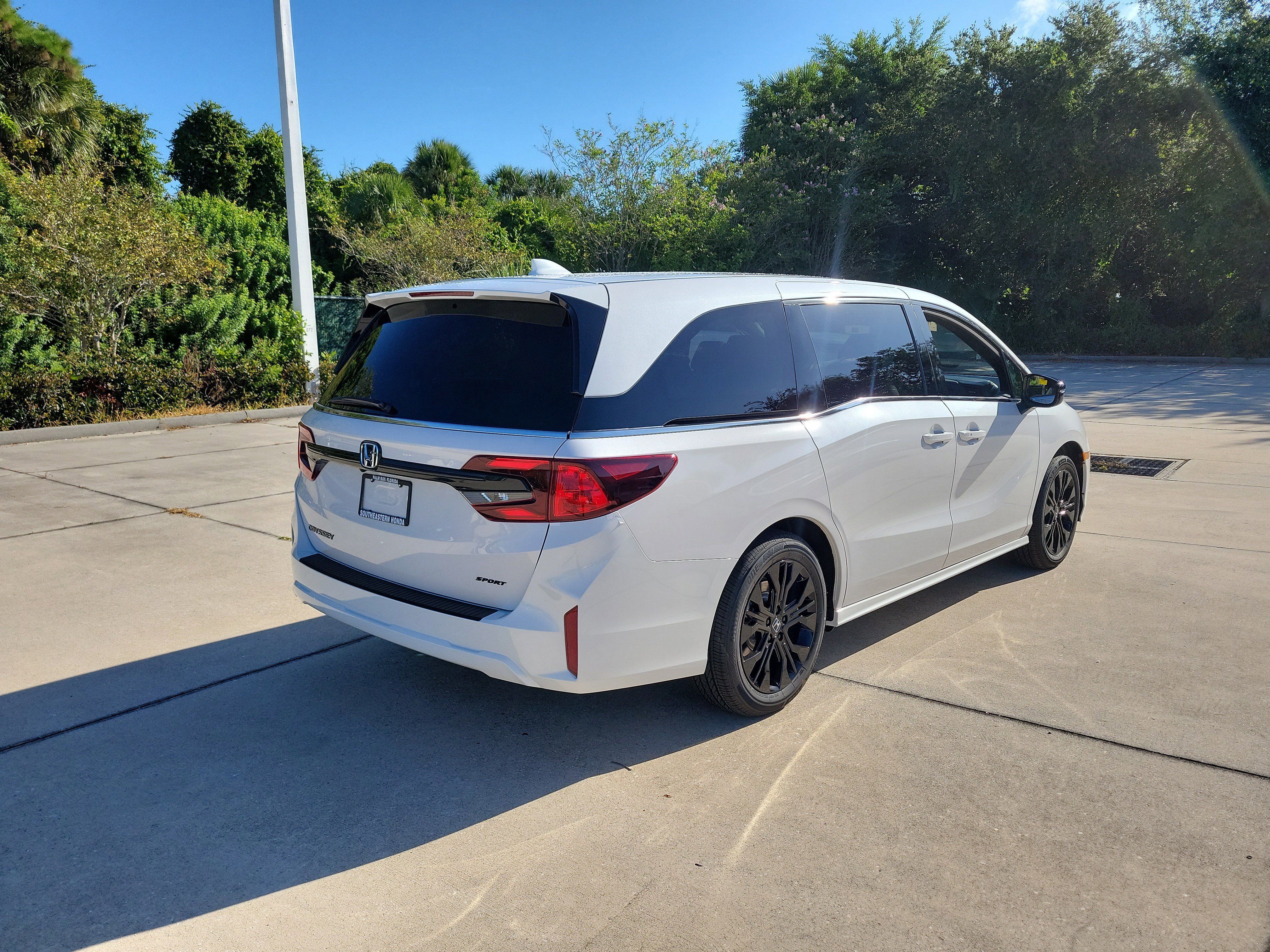 New 2026 Honda Odyssey Sport-L image 3