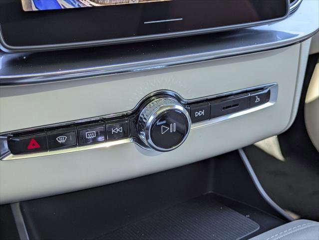 New 2026 Volvo XC90 T8 Ultra w/ Protection Package AWD/4WD image 8