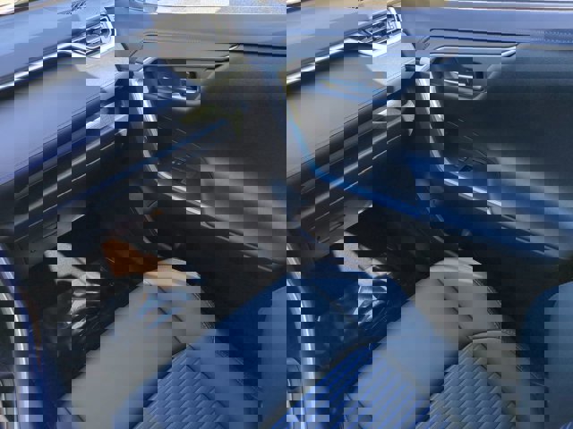 Used 2020 Toyota RAV4 XSE image 17