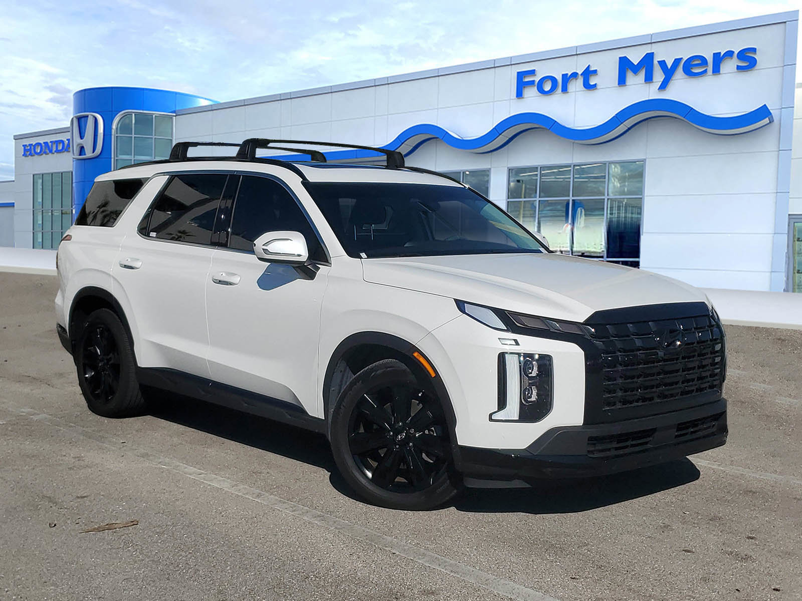 Used 2024 Hyundai Palisade XRT image 1