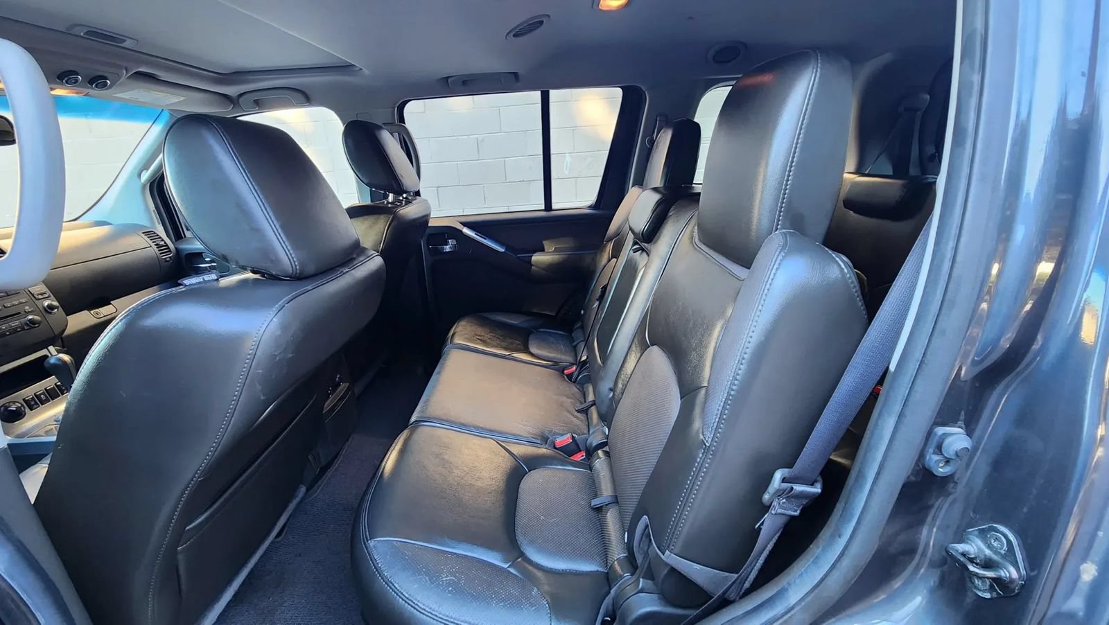 Used 2012 Nissan Pathfinder Silver AWD/4WD image 11