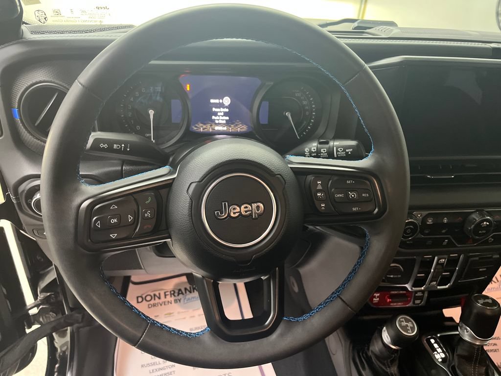 Used 2024 Jeep Wrangler Unlimited Rubicon 4xe AWD/4WD image 16