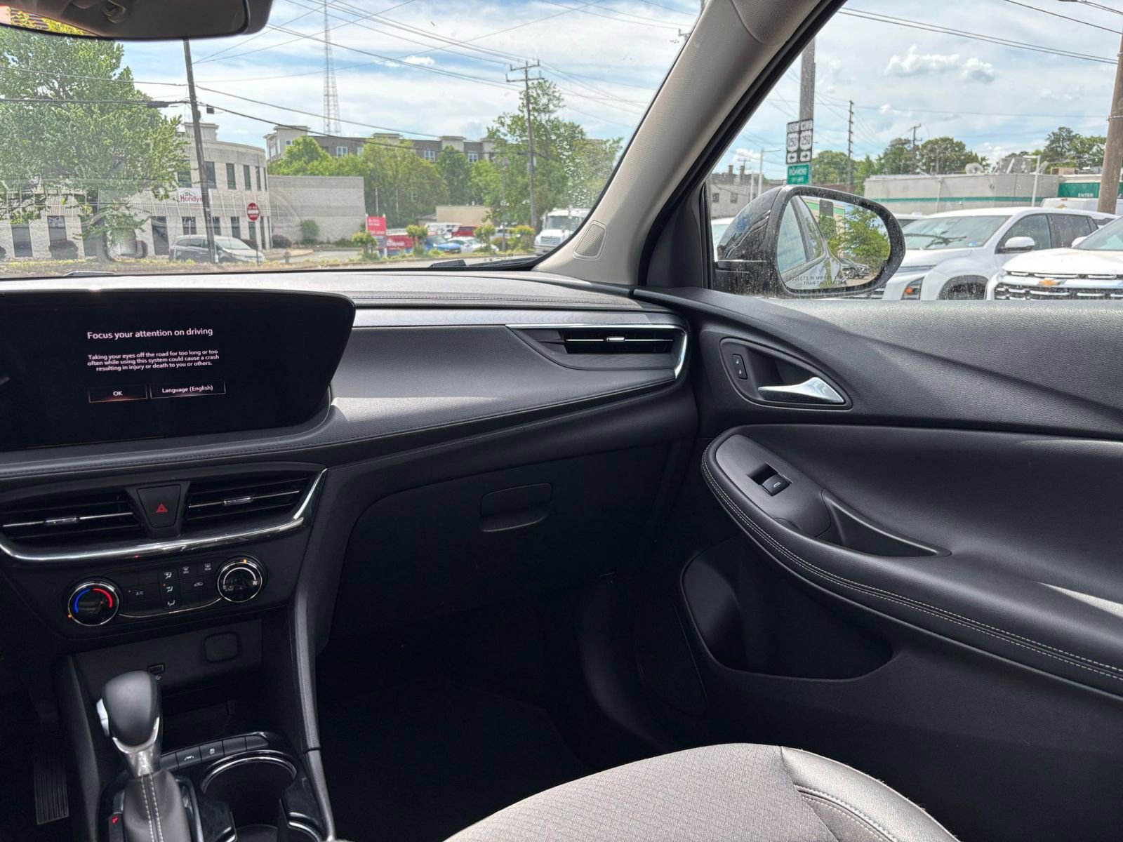 Used 2025 Buick Encore GX Preferred image 34