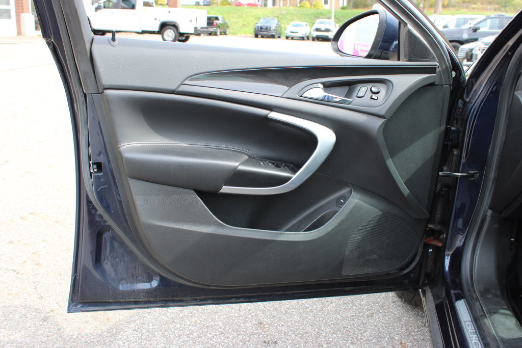 Used 2015 Buick Regal Premium w/ Experience Buick Package FWD image 8