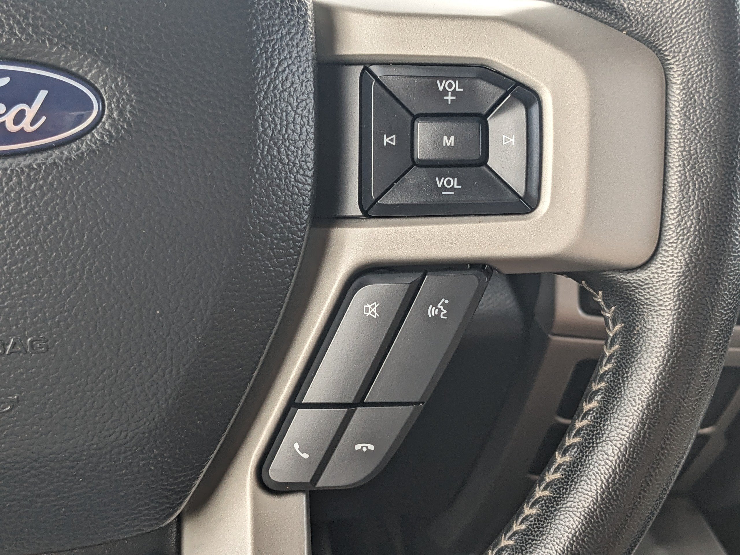 Used 2022 Ford F250 Lariat w/ Lariat Ultimate Package AWD/4WD image 22