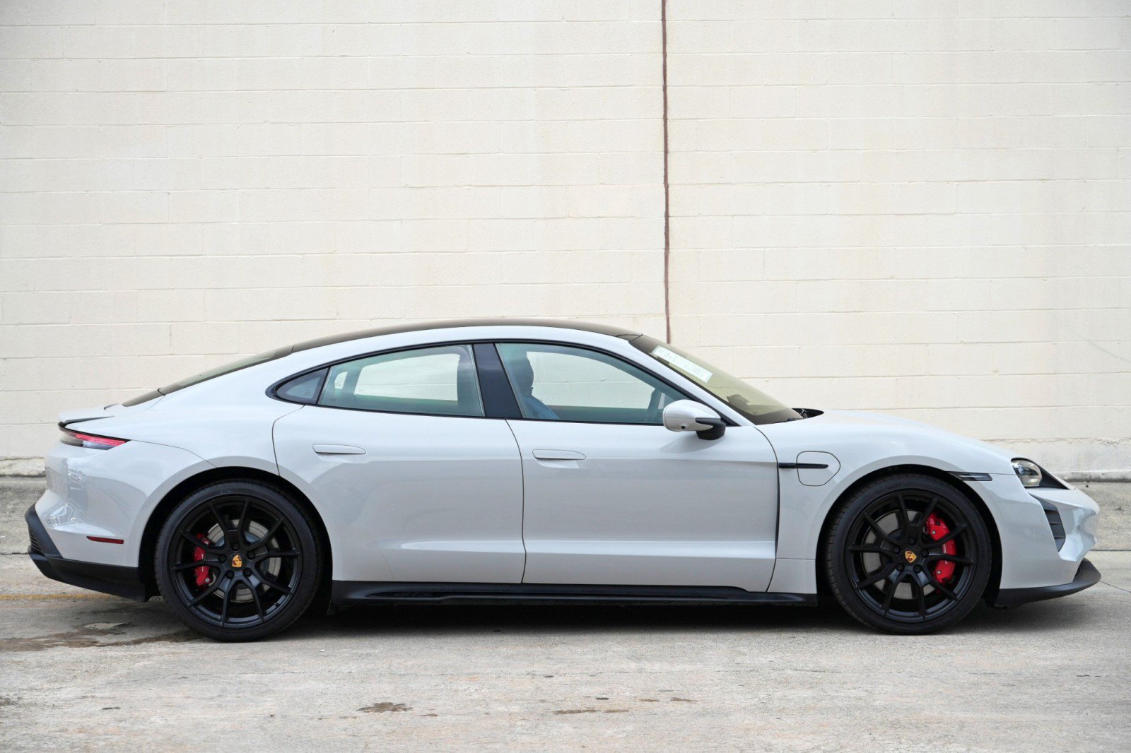 Used 2023 Porsche Taycan GTS AWD/4WD image 57