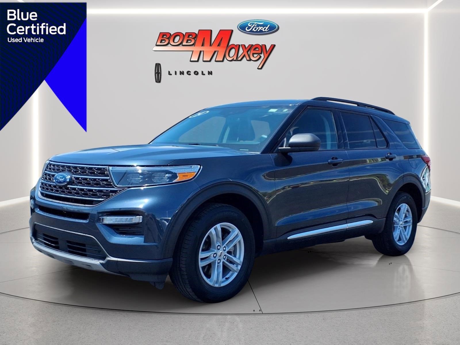 Used 2024 Ford Explorer XLT w/ Equipment Group 202A AWD/4WD image 1