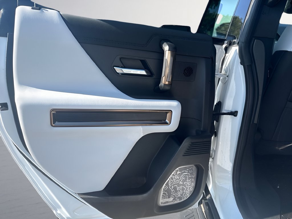 Used 2025 GMC Hummer EV 2X AWD/4WD image 29