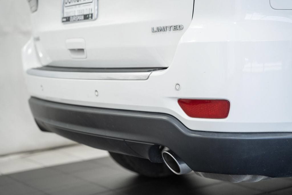 Used 2019 Jeep Grand Cherokee Limited AWD/4WD image 6