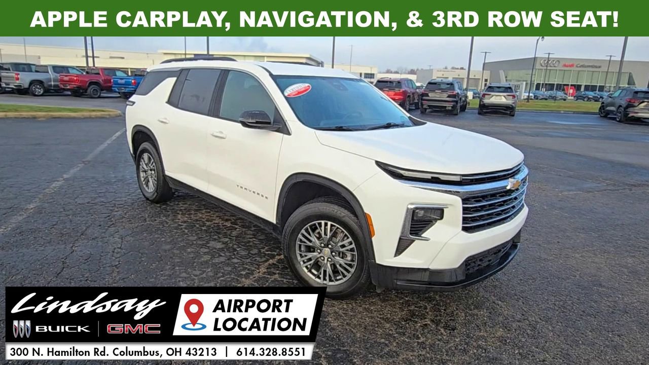Used 2025 Chevrolet Traverse LT image 2