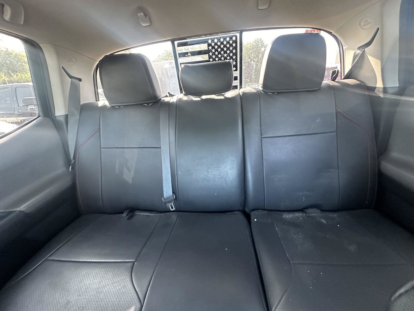 Used 2019 Toyota Tacoma SR5 RWD image 12