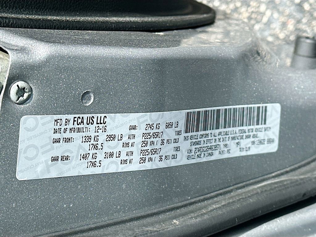 Used 2017 Dodge Grand Caravan SXT w/ Blacktop Package image 32